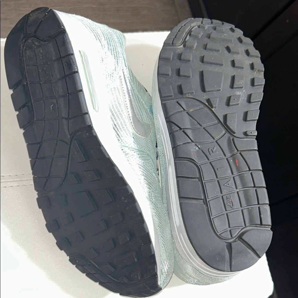 Nike Air Max 1 QS Metallic Silver & Glacier Ice Disco Sneakers Women’s 8 - Picture 12 of 12